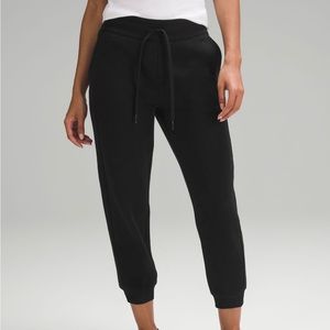 Lululemon Scuba Cropped Sweatpants